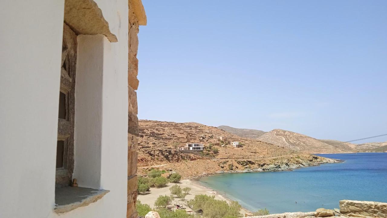 Parodosiako Diamerisma Rochari Platia  Luaran gambar