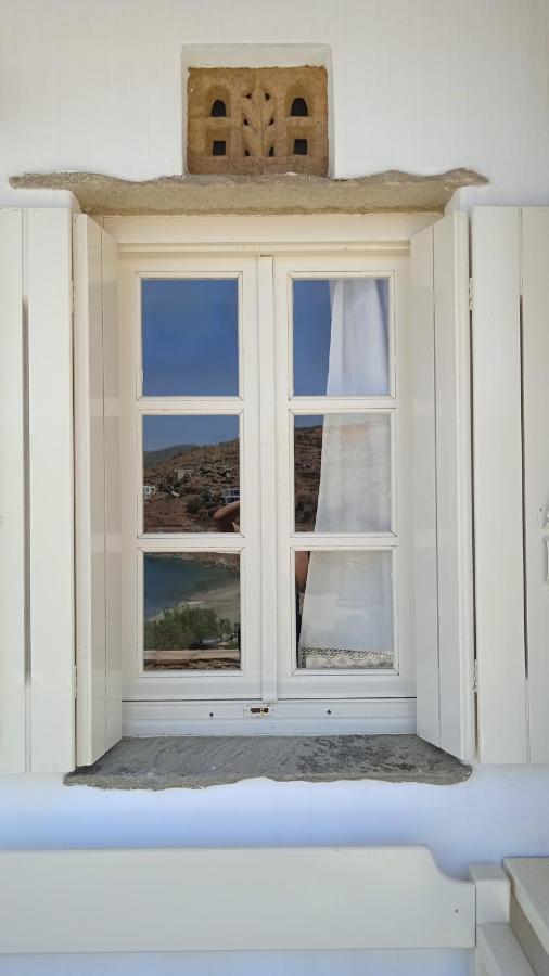 Parodosiako Diamerisma Rochari Platia  Luaran gambar