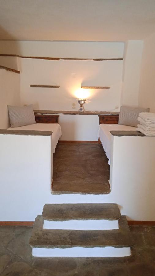 Parodosiako Diamerisma Rochari Platia  Luaran gambar