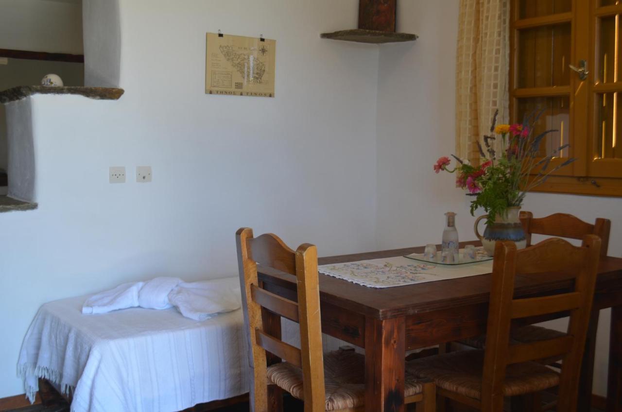 Parodosiako Diamerisma Rochari Platia  Luaran gambar
