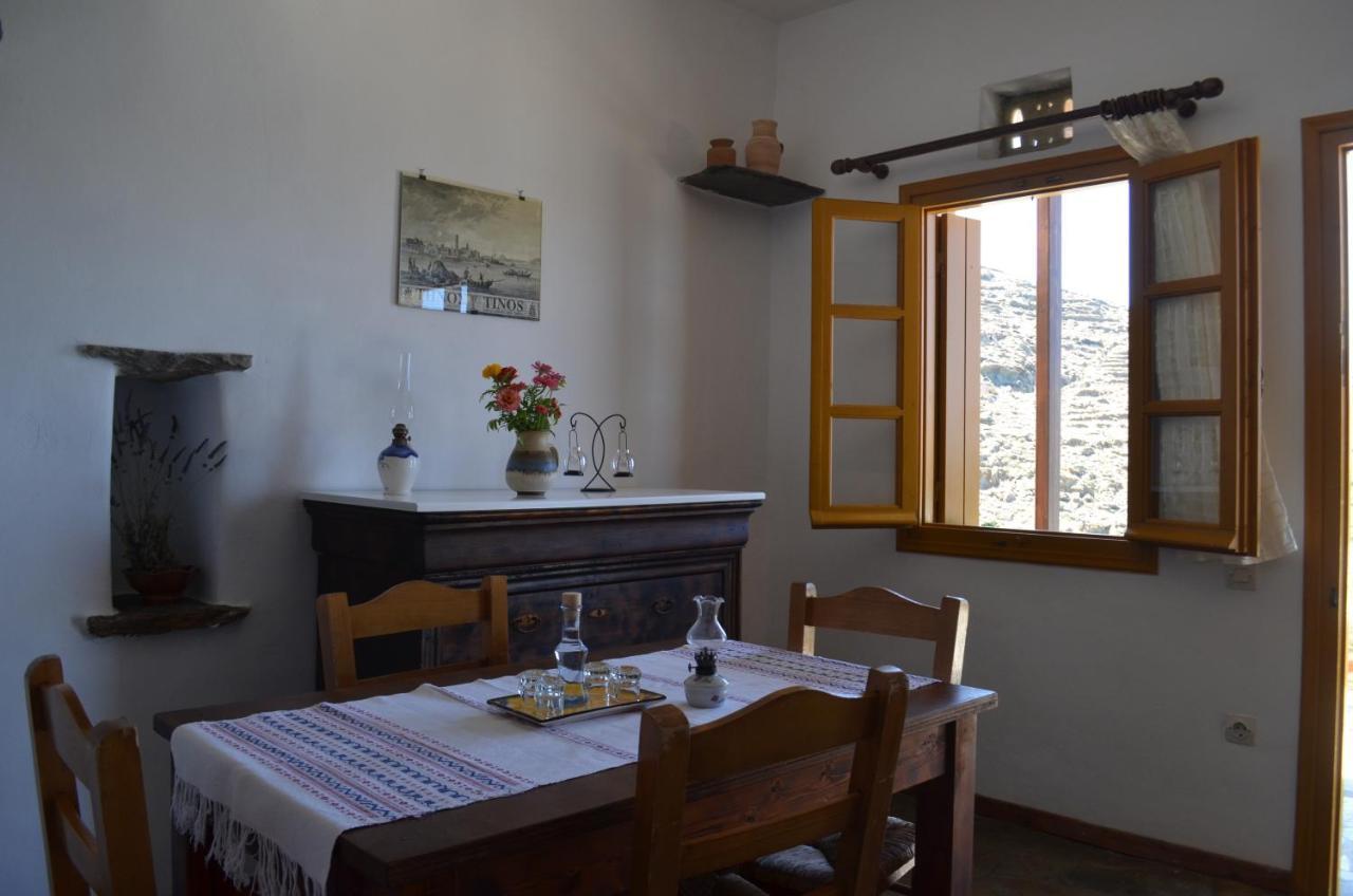 Parodosiako Diamerisma Rochari Platia  Luaran gambar