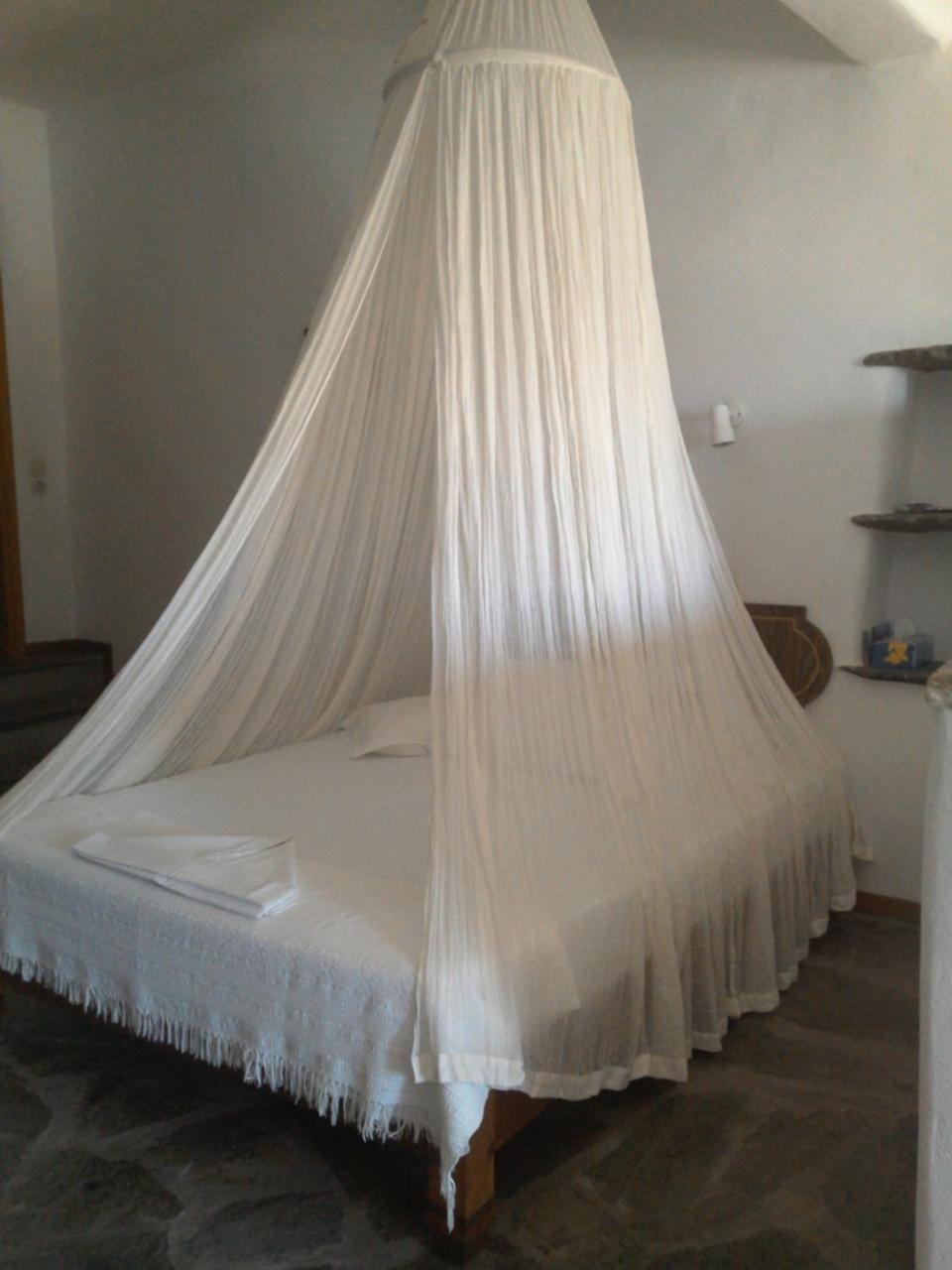 Parodosiako Diamerisma Rochari Platia  Luaran gambar