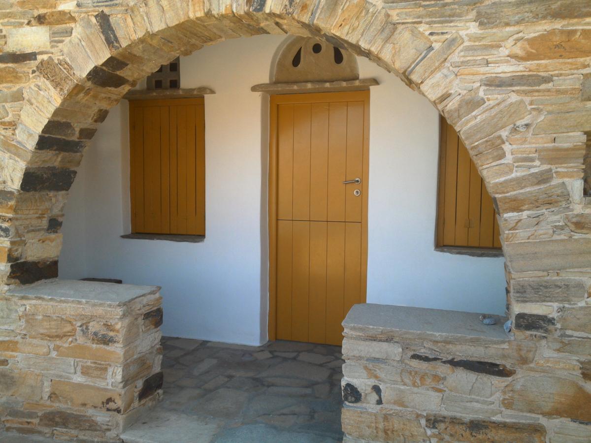Parodosiako Diamerisma Rochari Platia  Luaran gambar