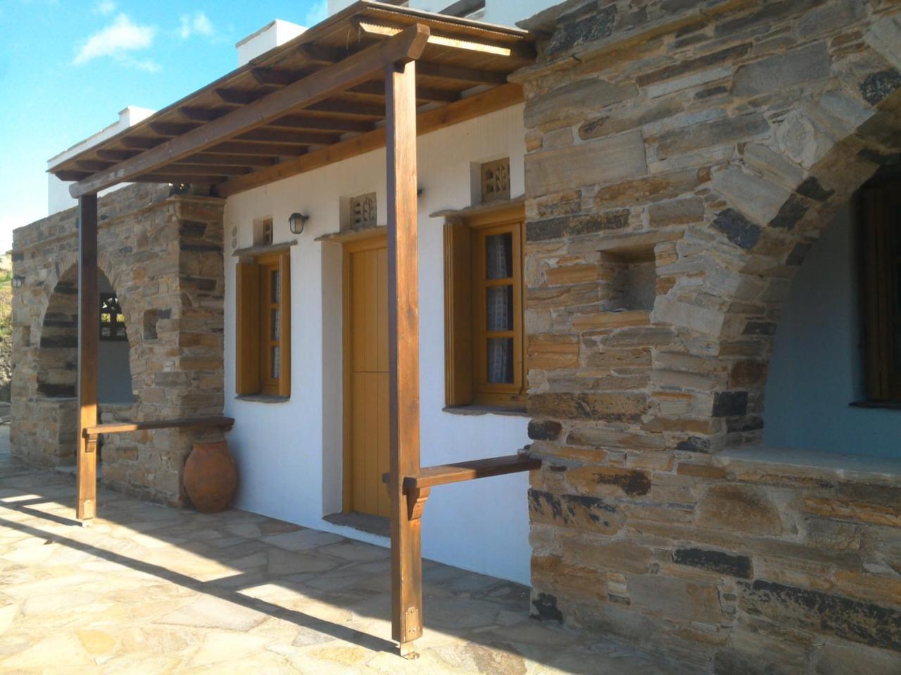 Parodosiako Diamerisma Rochari Platia  Luaran gambar