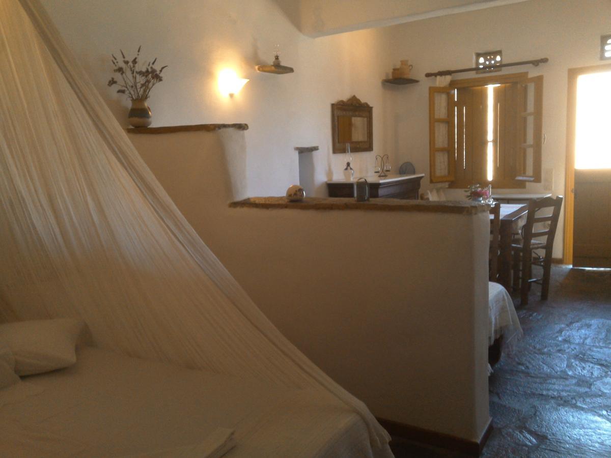 Parodosiako Diamerisma Rochari Platia  Luaran gambar